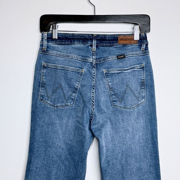 Wrangler Women High-Rise Rodeo Straight Leg Crop Jean Medium Wash Size 26 Blue 2 - Picture 9 of 11